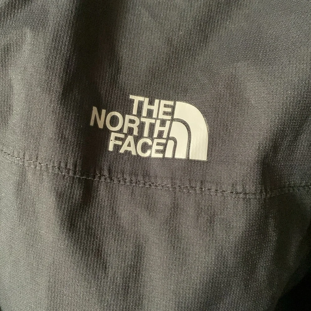 Northface Women’s Resolve Plus Jacket in Black - Picture 6 of 14